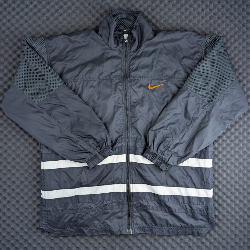 Vintage Nike Trainingsjacke | Black & White Striped | 90s Retro Track Jacket Gr. L