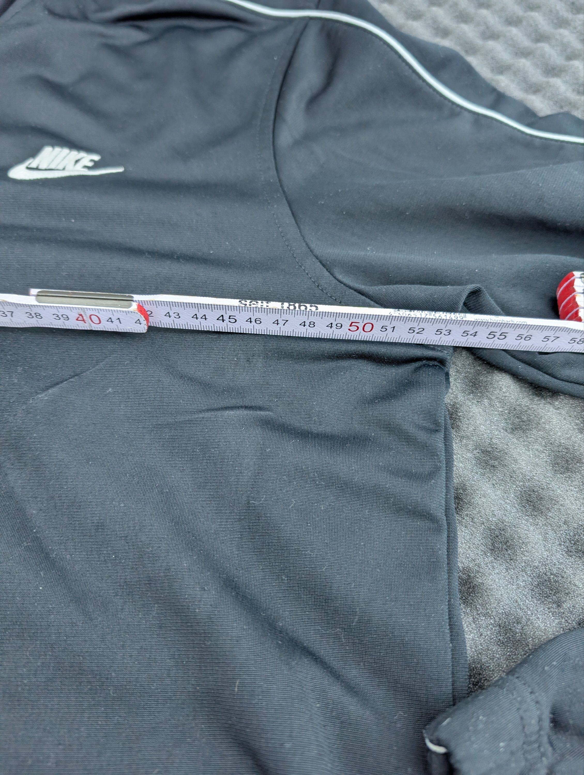 Nike Trainingsjacke Schwarz / Track Jacket mit weißem Reißverschluss Gr. M – Bild 5